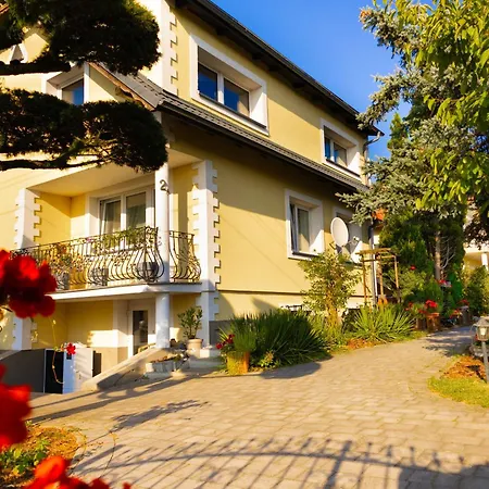 Mkj Mireno Guest house *